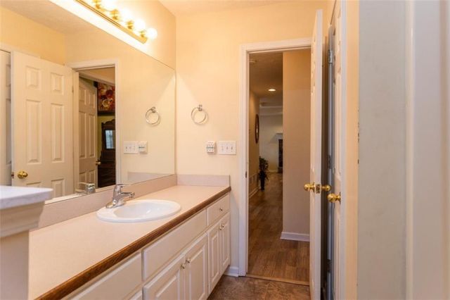 512 Lindsey Way, Social Circle, GA 30025