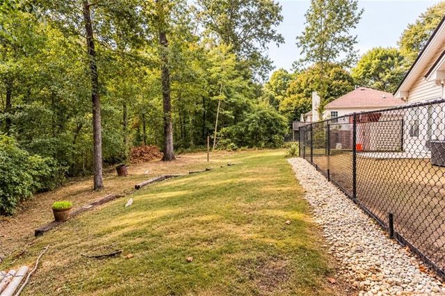 512 Lindsey Way, Social Circle, GA 30025