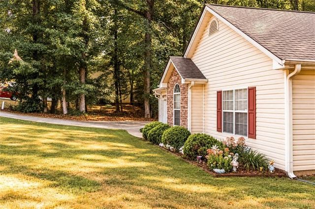 512 Lindsey Way, Social Circle, GA 30025