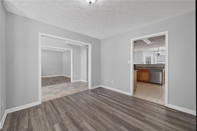 530 Sterling Pointe Court, Lawrenceville, GA 30043