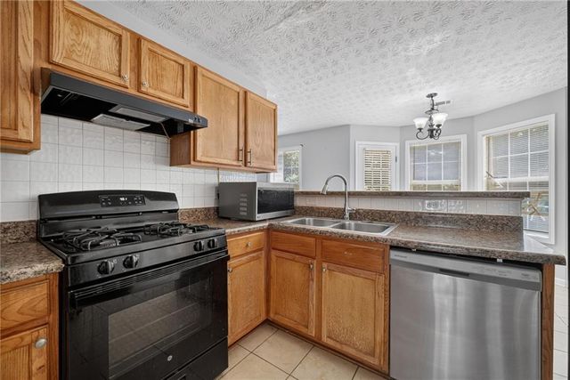 530 Sterling Pointe Court, Lawrenceville, GA 30043