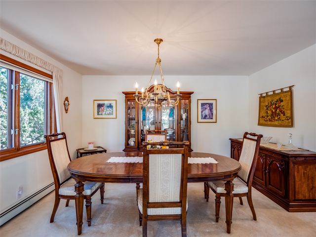 2176 La Tierra, Los Alamos, NM 87544