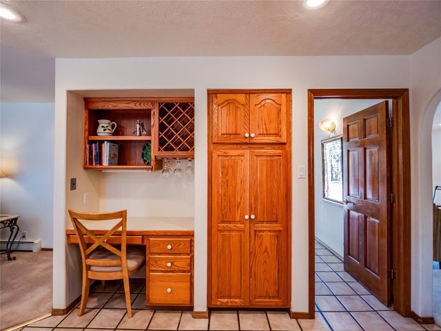 2176 La Tierra, Los Alamos, NM 87544