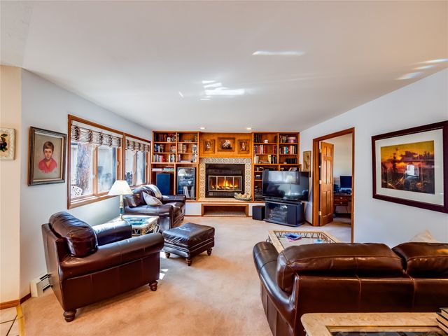 2176 La Tierra, Los Alamos, NM 87544
