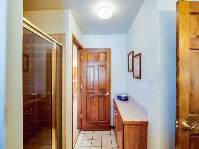 2176 La Tierra, Los Alamos, NM 87544