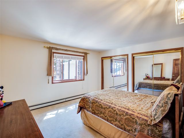2176 La Tierra, Los Alamos, NM 87544