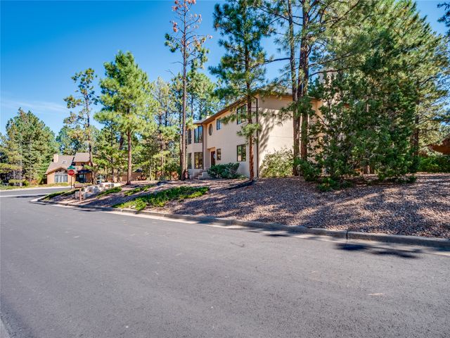 2176 La Tierra, Los Alamos, NM 87544