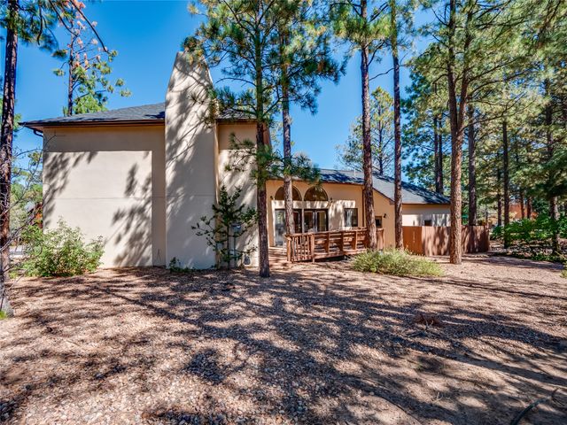 2176 La Tierra, Los Alamos, NM 87544