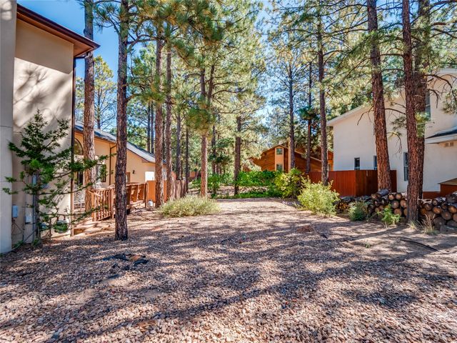 2176 La Tierra, Los Alamos, NM 87544