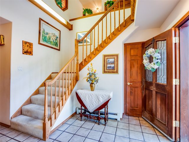 2176 La Tierra, Los Alamos, NM 87544