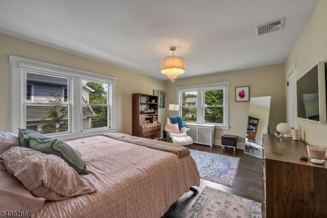 144 Spencer Pl, Ridgewood Village, NJ 07450