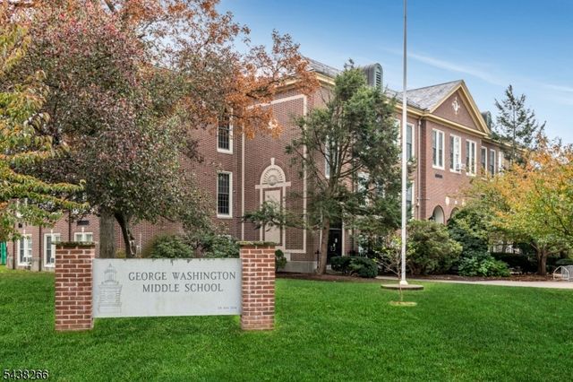 144 Spencer Pl, Ridgewood Village, NJ 07450