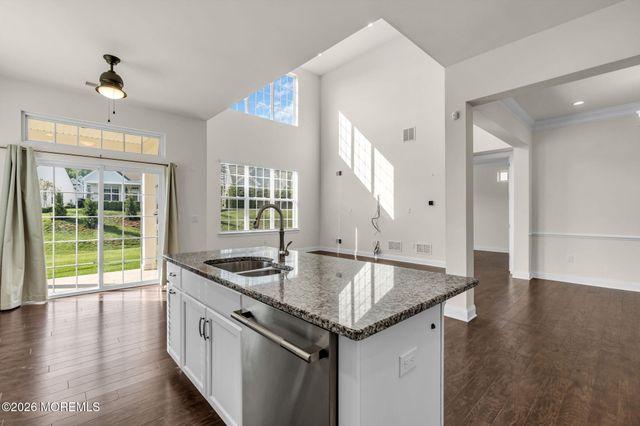 27 Flagstone Court, Freehold, NJ 07728