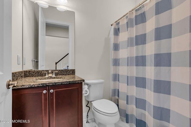 27 Flagstone Court, Freehold, NJ 07728