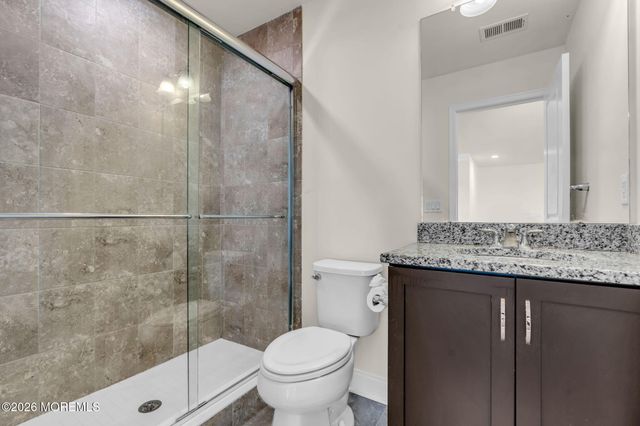 27 Flagstone Court, Freehold, NJ 07728