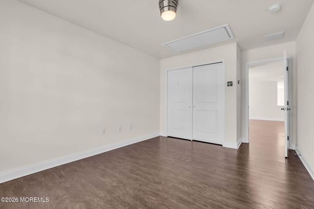 27 Flagstone Court, Freehold, NJ 07728