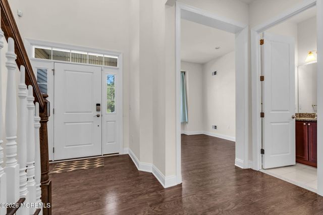27 Flagstone Court, Freehold, NJ 07728
