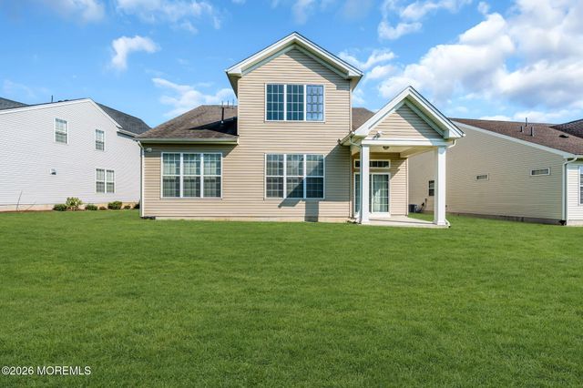 27 Flagstone Court, Freehold, NJ 07728
