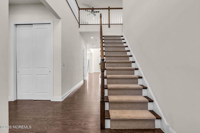 27 Flagstone Court, Freehold, NJ 07728