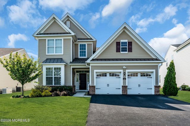 27 Flagstone Court, Freehold, NJ 07728