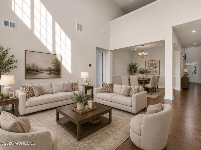 27 Flagstone Court, Freehold, NJ 07728