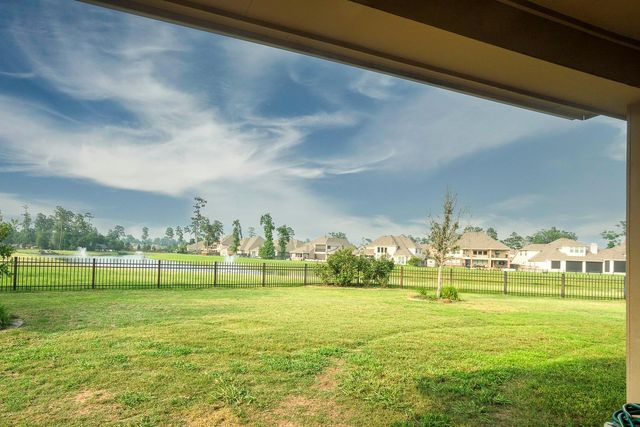 2803 Woodland Glen Lane, Conroe, TX 77385
