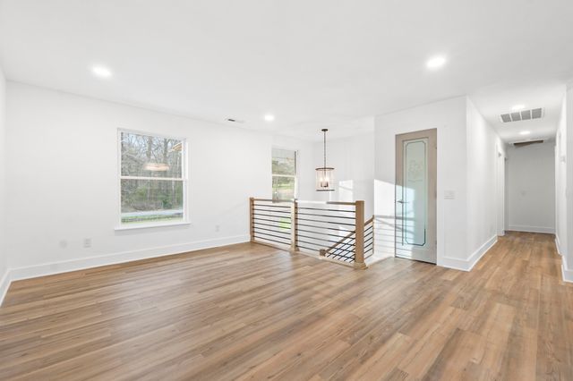 7014 S Dent Road, Hixson, TN 37343