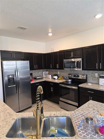 24122 SW 117th Path 24122, Homestead, FL 33032