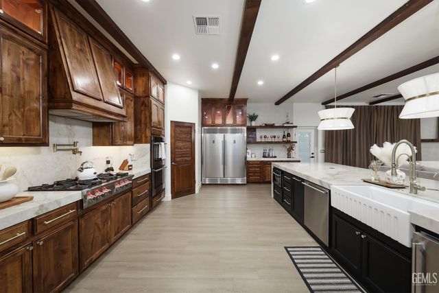 14912 Henderson Avenue, Bakersfield, CA 93314