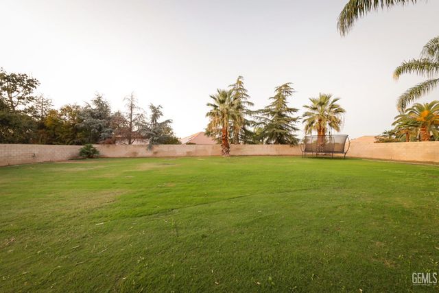 14912 Henderson Avenue, Bakersfield, CA 93314
