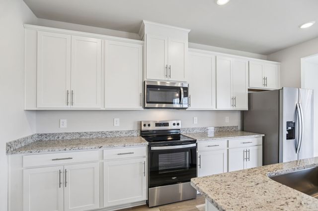 1770 Flora Grv, Hermitage, TN 37076