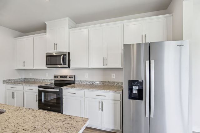 1770 Flora Grv, Hermitage, TN 37076