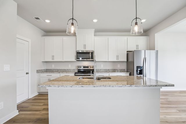 1770 Flora Grv, Hermitage, TN 37076