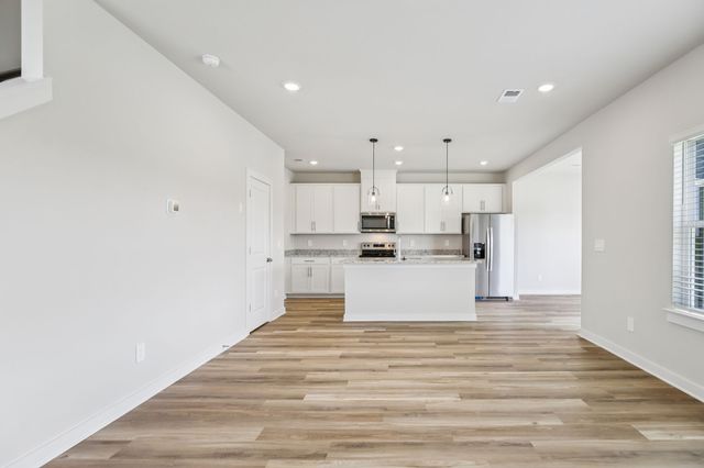 1770 Flora Grv, Hermitage, TN 37076