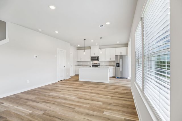 1770 Flora Grv, Hermitage, TN 37076