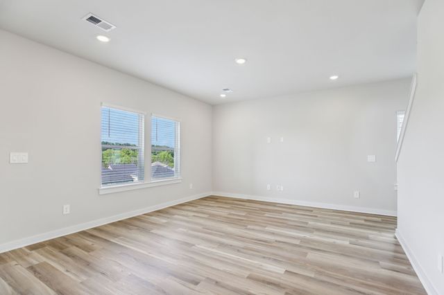 1770 Flora Grv, Hermitage, TN 37076