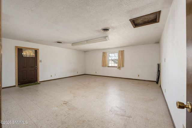 340 Clover Drive, Las Cruces, NM 88001