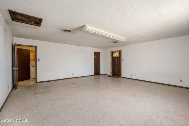 340 Clover Drive, Las Cruces, NM 88001