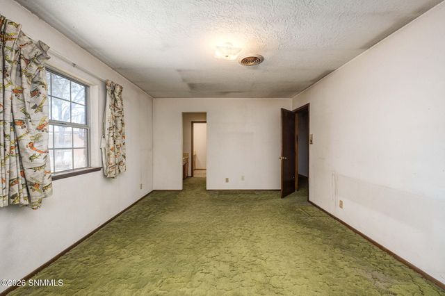 340 Clover Drive, Las Cruces, NM 88001