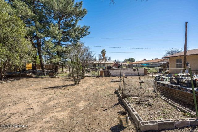 340 Clover Drive, Las Cruces, NM 88001