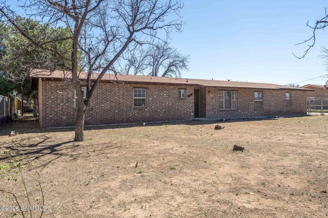 340 Clover Drive, Las Cruces, NM 88001