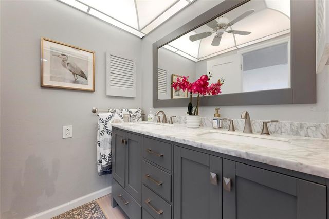 2227 CIRCLEWOOD DRIVE 52, Sarasota, FL 34231