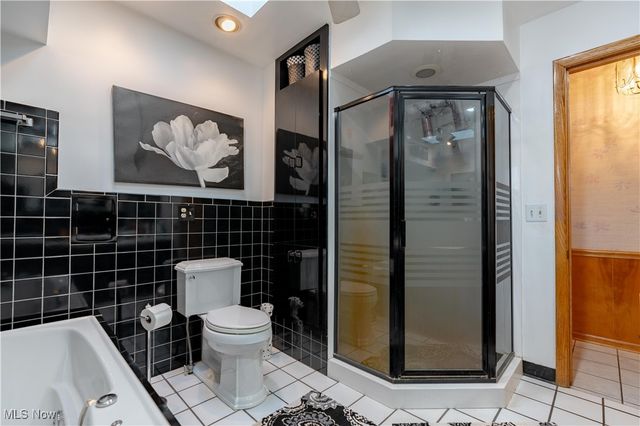 2025 S Plaza Drive, Akron, OH 44319