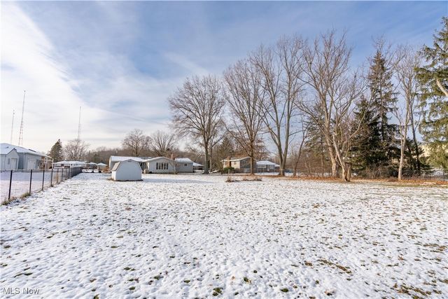 2025 S Plaza Drive, Akron, OH 44319