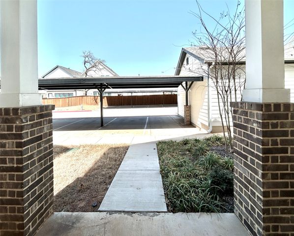 1830 NE Green Oaks Boulevard 102, Arlington, TX 76006