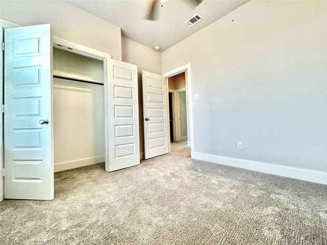 1830 NE Green Oaks Boulevard 102, Arlington, TX 76006