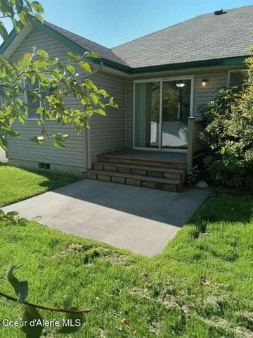 812 N Doryport CT, Post Falls, ID 83854