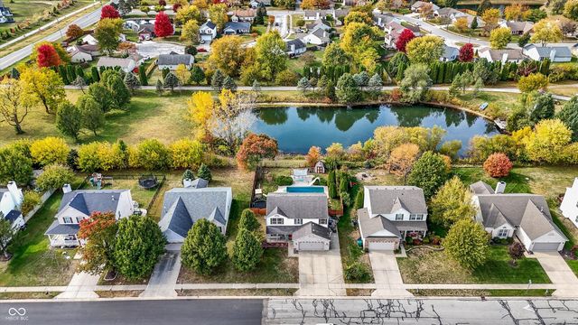 950 Weeping Way Lane, Avon, IN 46123