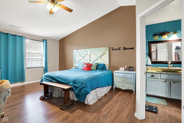 950 Weeping Way Lane, Avon, IN 46123