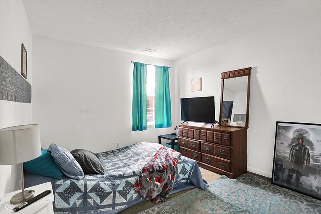 950 Weeping Way Lane, Avon, IN 46123